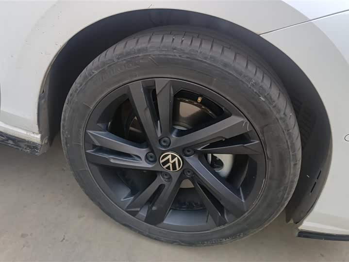 Фото 6 - Volkswagen Golf