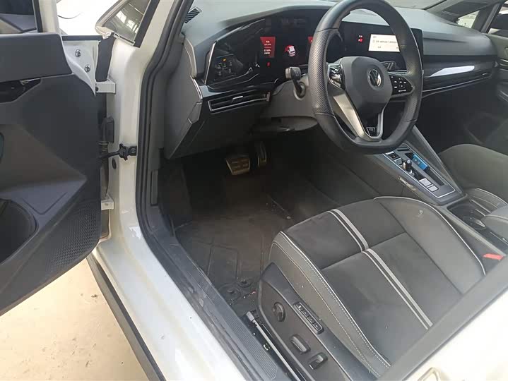 Фото 9 - Volkswagen Golf