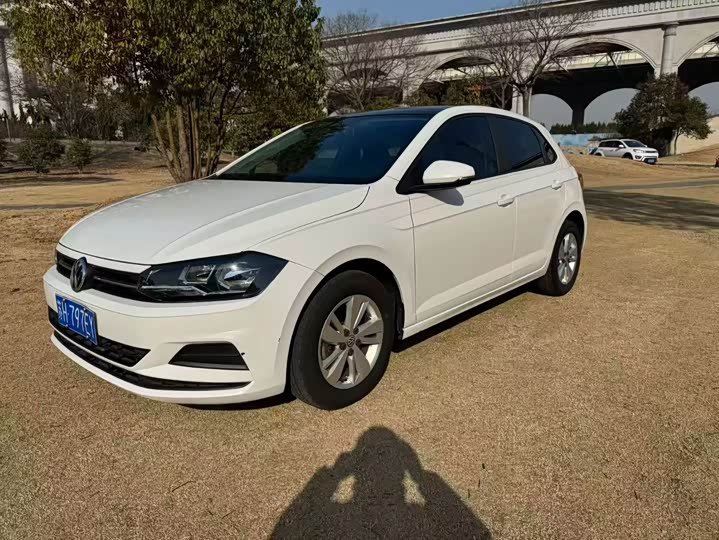 Фото 1 - Volkswagen Polo