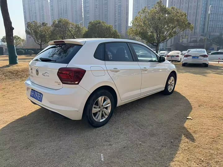 Фото 7 - Volkswagen Polo