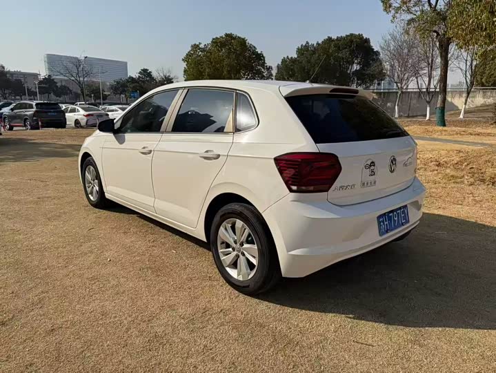 Фото 9 - Volkswagen Polo