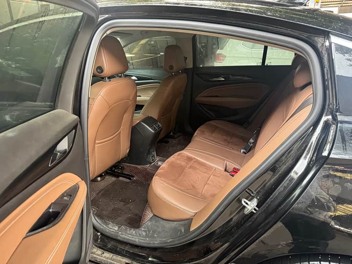 Фото 4 - Buick Regal