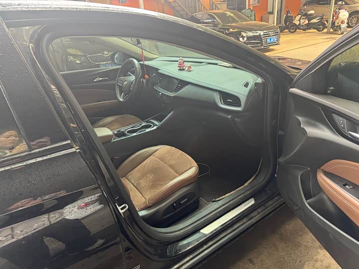 Фото 9 - Buick Regal