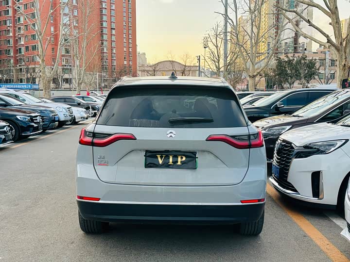 Фото 5 - Nio ES8