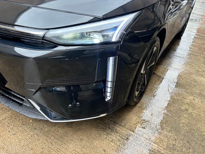 Фото 2 - Geely Galaxy L6