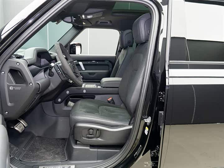 Фото 9 - Land Rover Defender