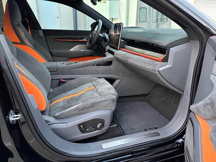 Фото 4 - Zeekr 001