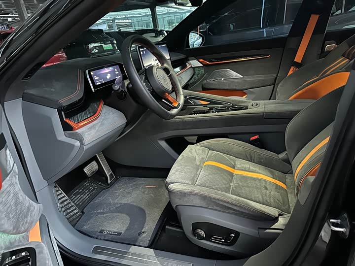 Фото 6 - Zeekr 001