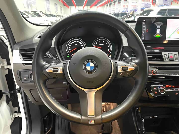 Фото 4 - BMW X1