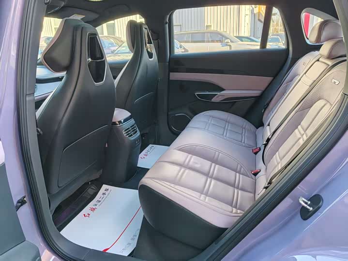 Фото 6 - Hongqi EHS7 (Tiangong 08)