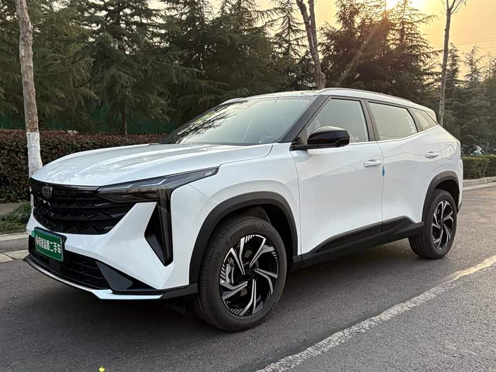 Фото 1 - Geely Atlas