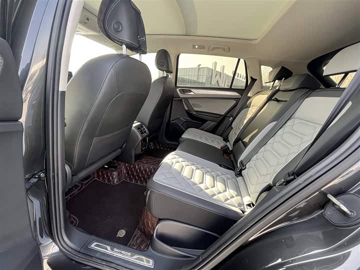 Фото 8 - Volkswagen Tayron