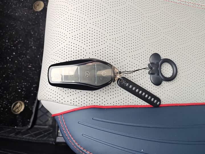 Фото 9 - BYD Yuan Plus