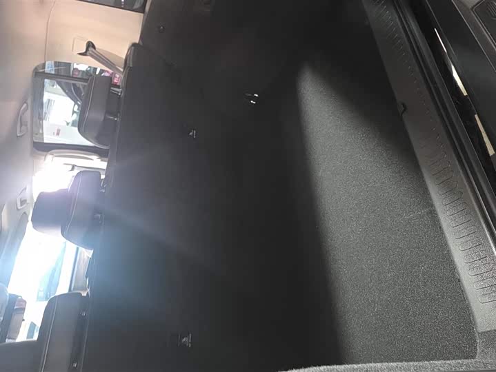 Фото 4 - Tank 300