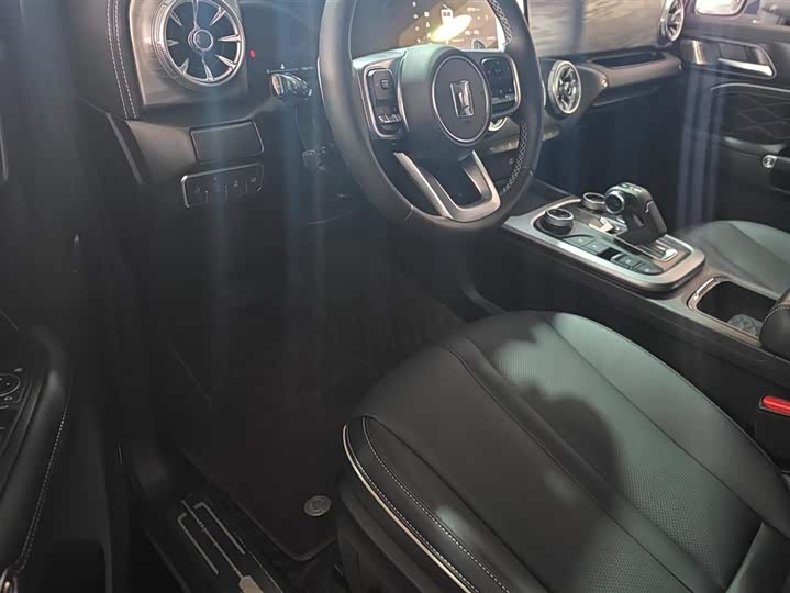 Фото 9 - Tank 300