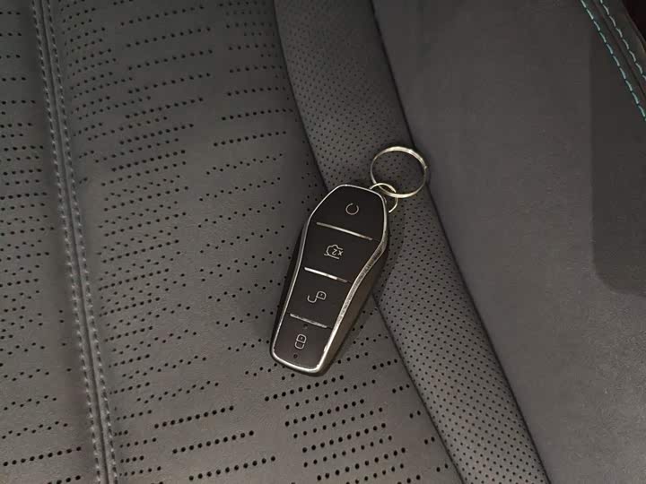 Фото 9 - BYD Seal 06 GT