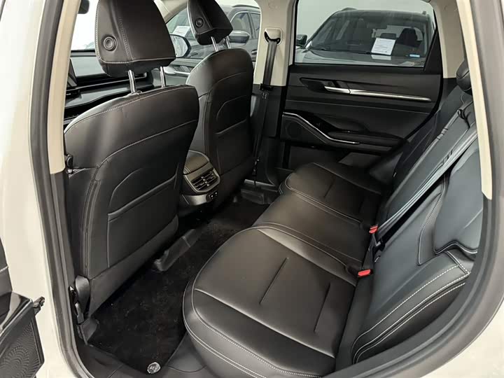 Фото 8 - Haval H6