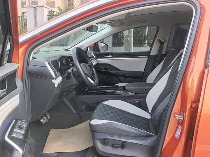 Фото 8 - Volkswagen ID.6 Crozz