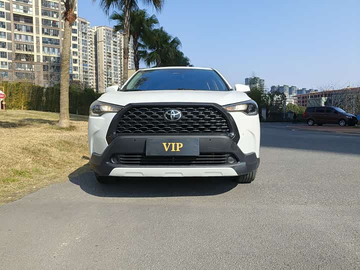 Фото 2 - Toyota Corolla Cross