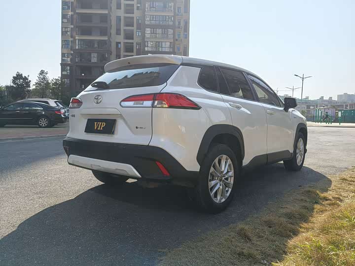 Фото 9 - Toyota Corolla Cross