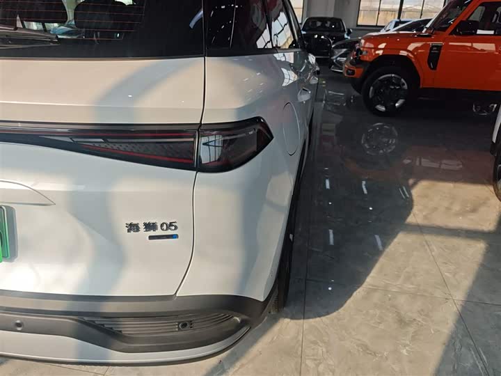 Фото 8 - BYD Sea Lion 05 DM-i Hybrid