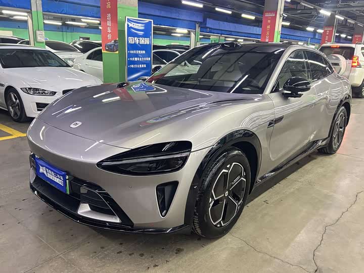 Фото 1 - Xiaomi YU7