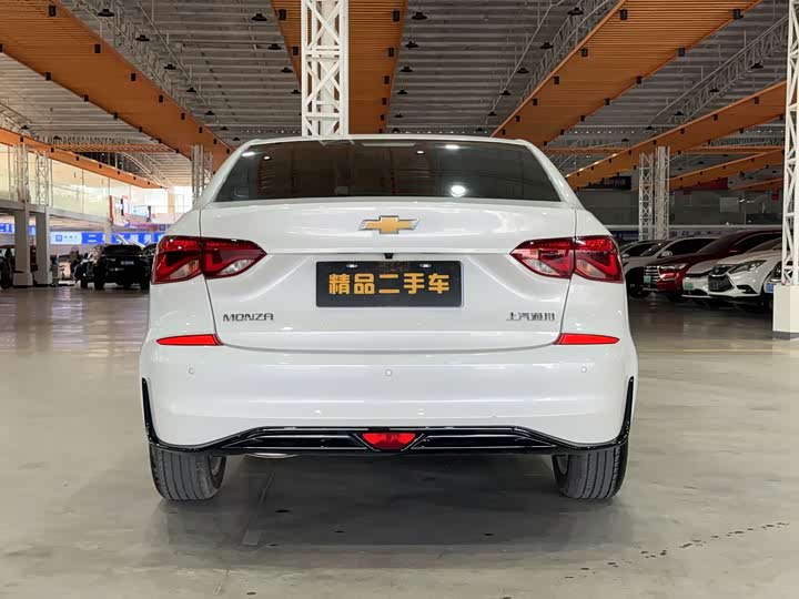 Фото 2 - Chevrolet Monza