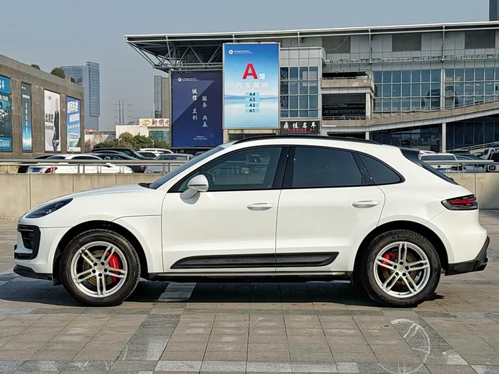 Фото 2 - Porsche Macan