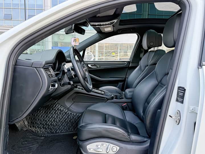 Фото 7 - Porsche Macan