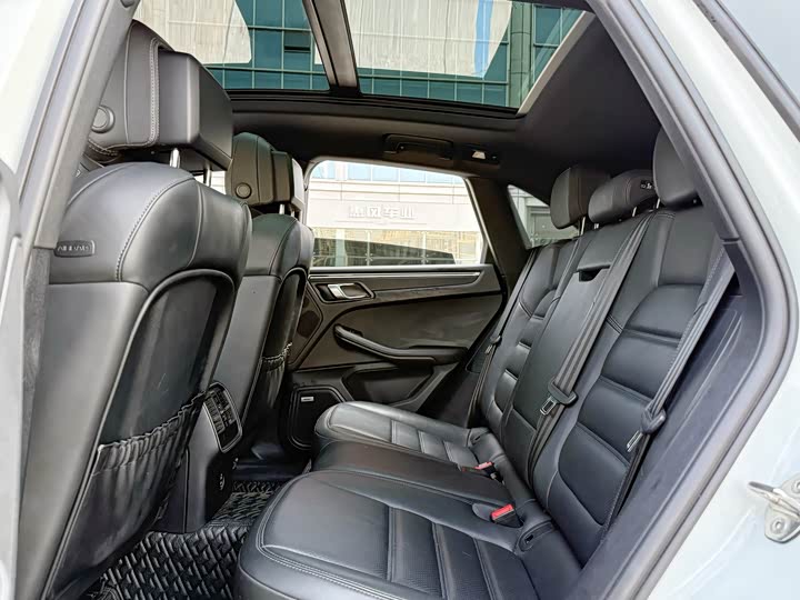 Фото 8 - Porsche Macan