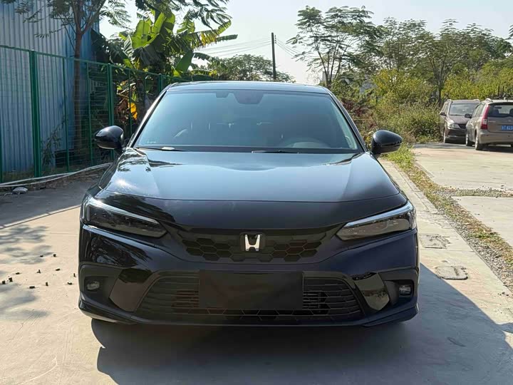 Фото 2 - Honda Civic