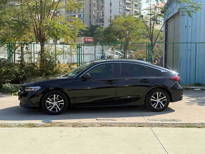 Фото 3 - Honda Civic