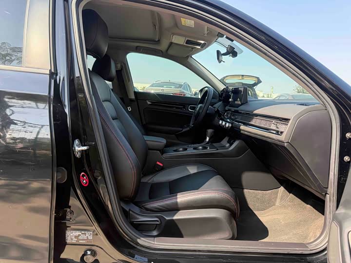 Фото 7 - Honda Civic