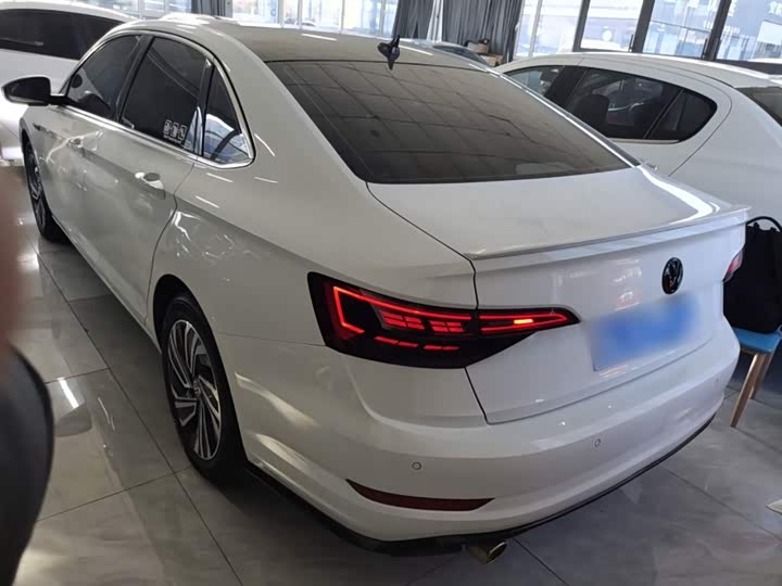 Фото 6 - Volkswagen Sagitar L