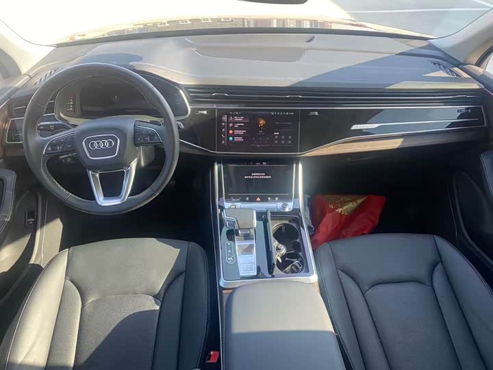 Фото 6 - Audi Q7