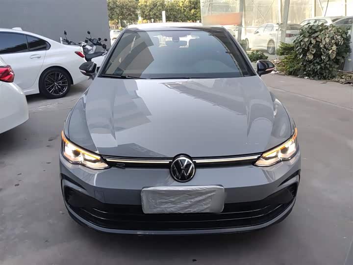 Фото 3 - Volkswagen Golf