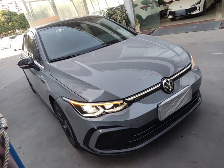 Фото 4 - Volkswagen Golf