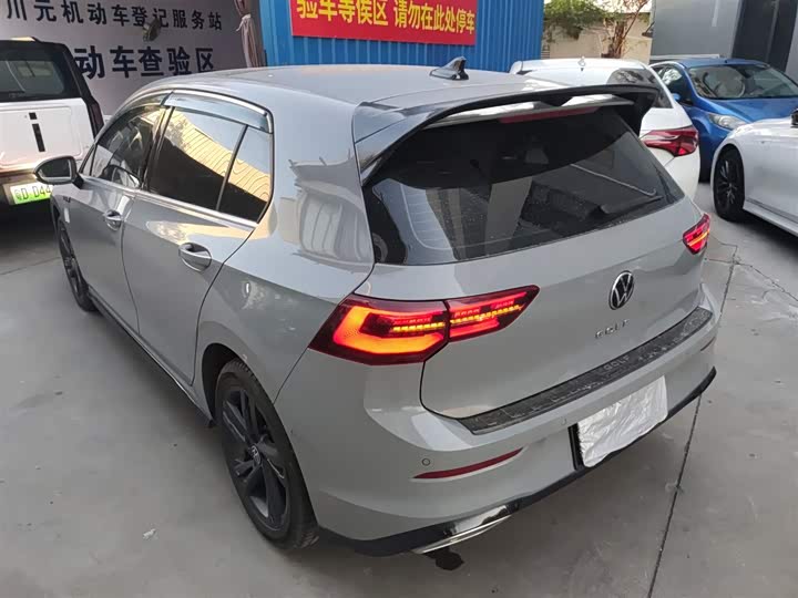 Фото 5 - Volkswagen Golf