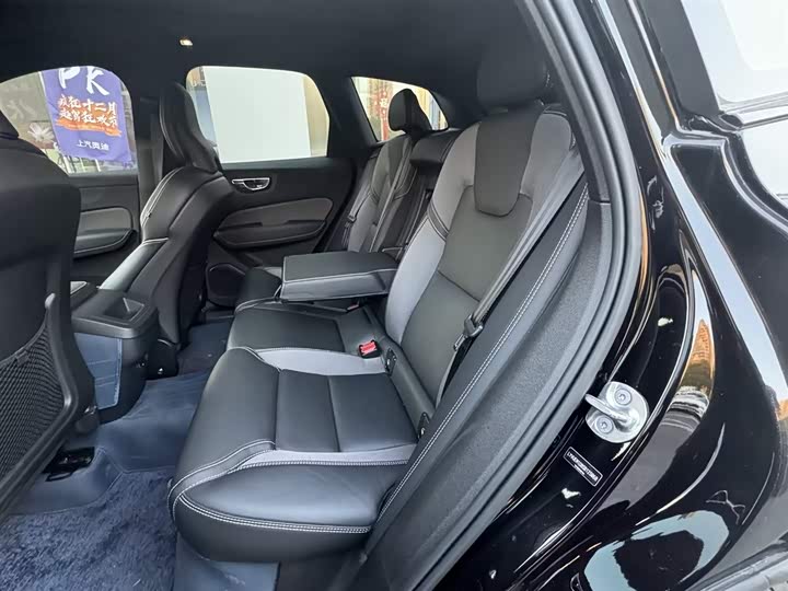 Фото 4 - Volvo XC60