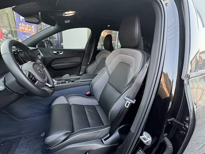 Фото 5 - Volvo XC60