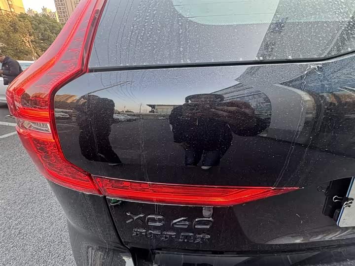 Фото 8 - Volvo XC60