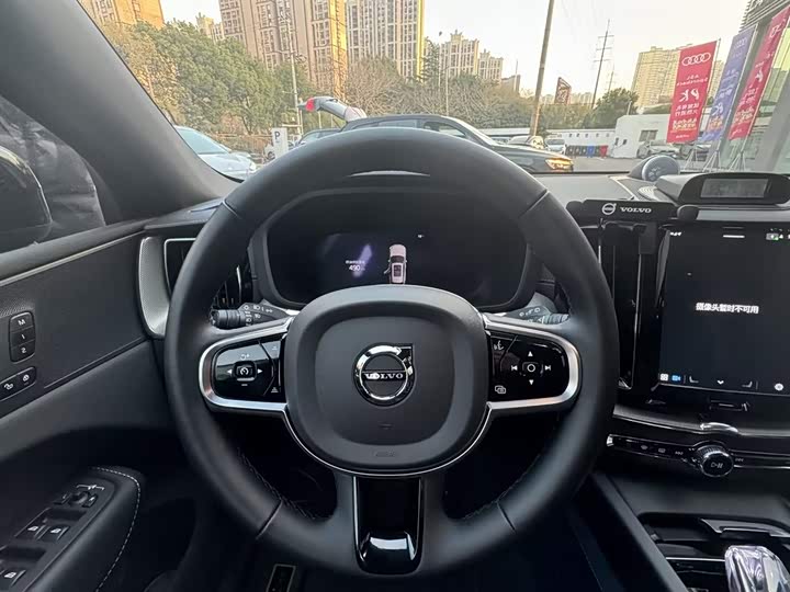 Фото 9 - Volvo XC60