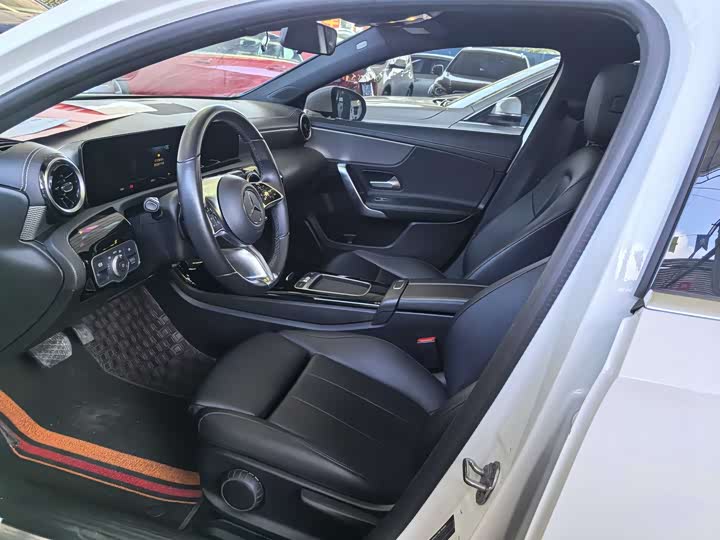 Фото 7 - Mercedes-Benz A-Class