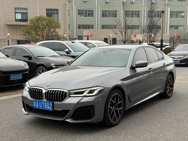 Фото 1 - BMW 5 Series