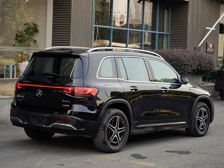 Фото 4 - Mercedes-Benz EQB