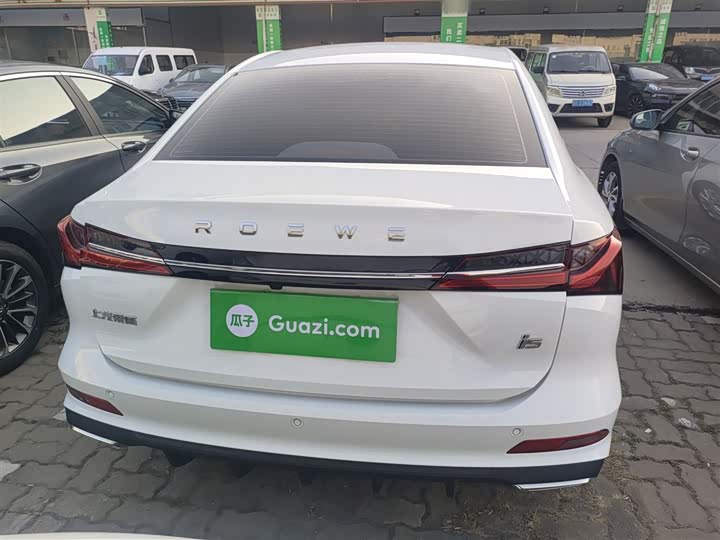 Фото 6 - Roewe i5