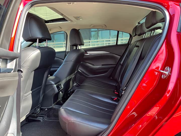 Фото 4 - Mazda Atenza