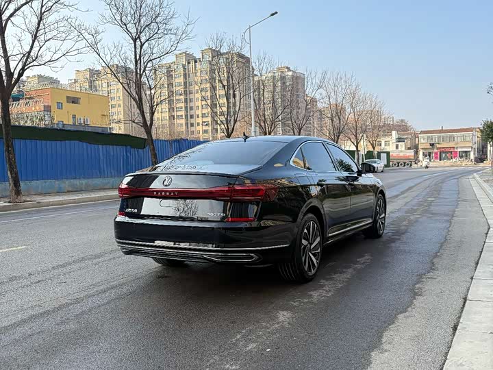Фото 9 - Volkswagen Passat
