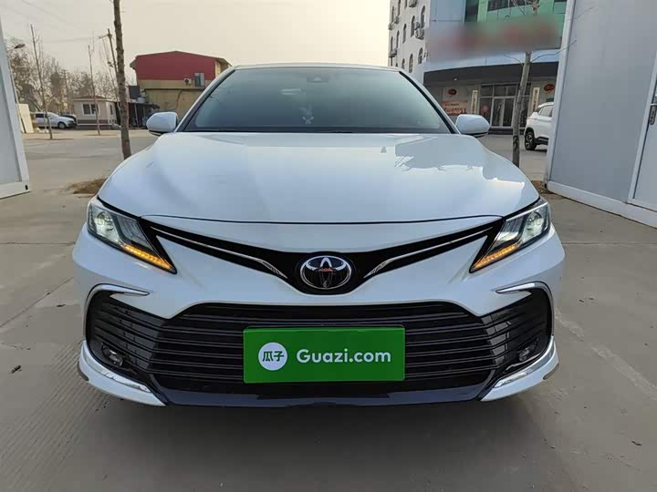 Фото 3 - Toyota Camry