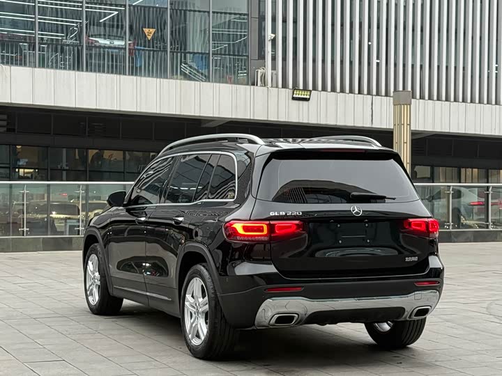 Фото 7 - Mercedes-Benz GLB-Class